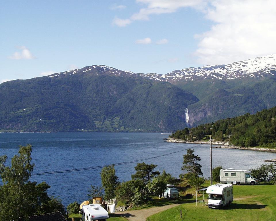 Sognefjord Guesthotel Vangsnes Exterior photo